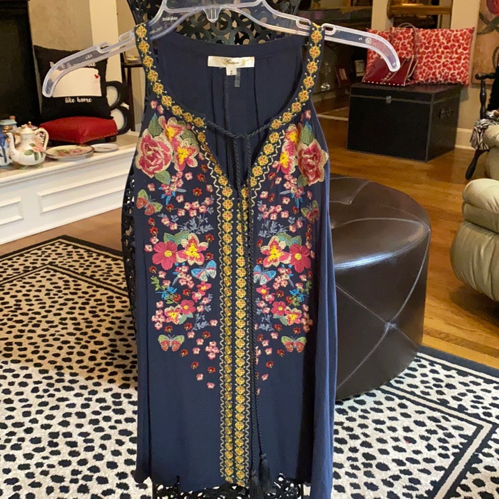 Andree navy w/ embroidery multi colored flowers sleeveless top Small